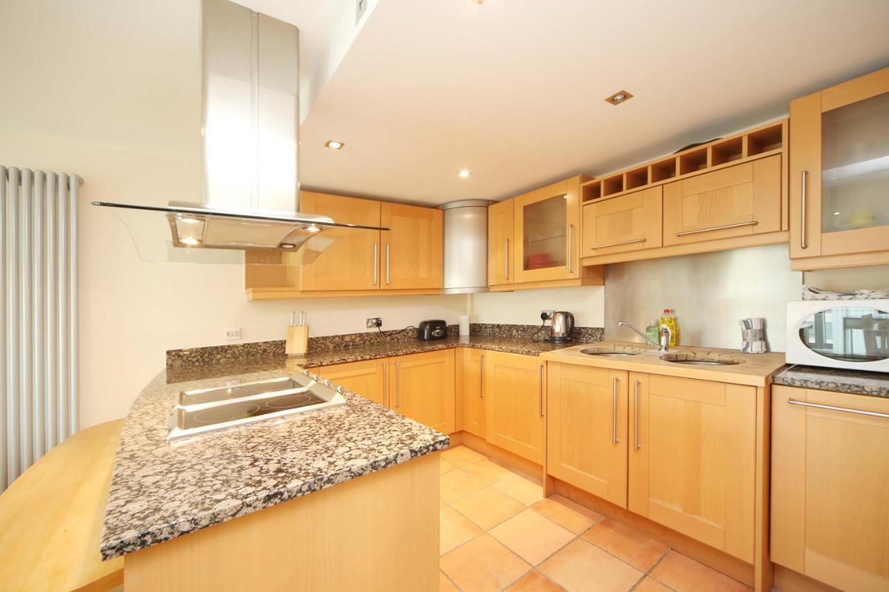 Lovely 2 Bedroom Apartment With Amazing Views In E14 London Exterior foto